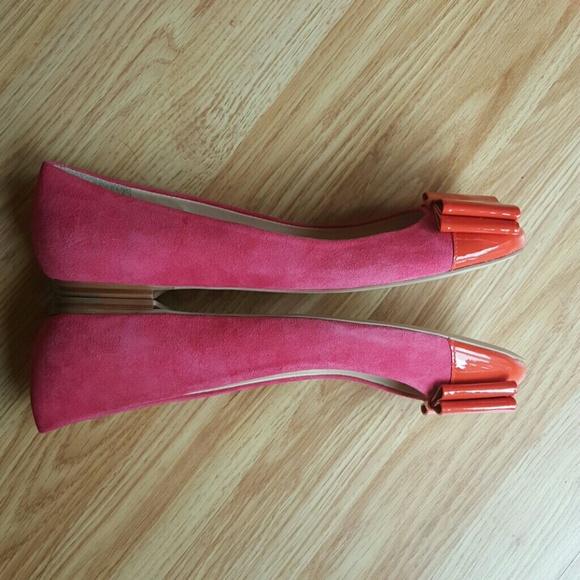 ** SOLD** GORGEOUS TALBOTS "Layla" SUEDE FLATS - Picture 3 of 4