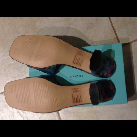Vegan "Holographic" Fioni Shoes! NWT - Picture 2 of 4