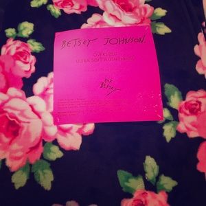 Betsey Johnson throw