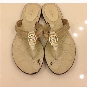Gucci flip flop