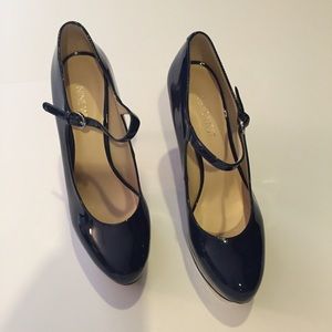 Beautiful Navy Nine West Platform Pumps