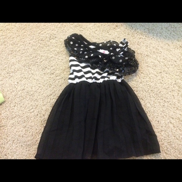 3T dress. One strap, pleated skirt.