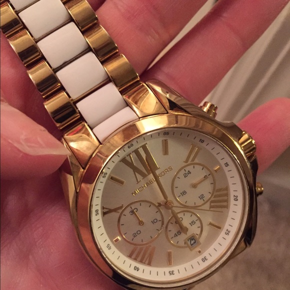 Michael Kors Gold and White watch! ππππ - Picture 4 of 6