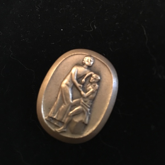Huguenin antique bronze pin 1940s Le Locle - Picture 1 of 3