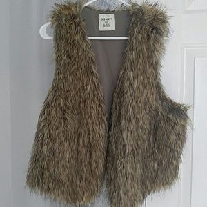 Old Navy faux fur vest - xl