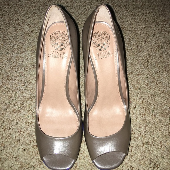 Vince Camuto peep toe heels w/ blue accent detail