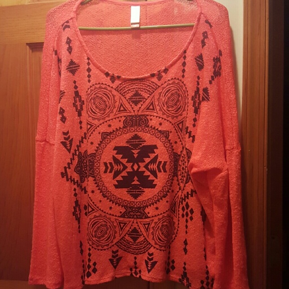 Tribal-design long sleeve blouse