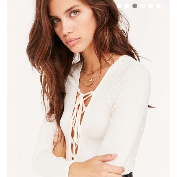 Urban Outfitters bodycon plunge lace up top-NWT! - Picture 3 of 4