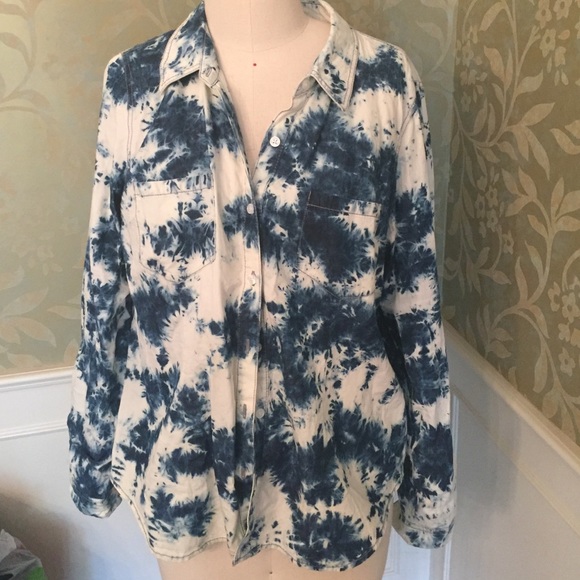 Faded wash long sleeved button down