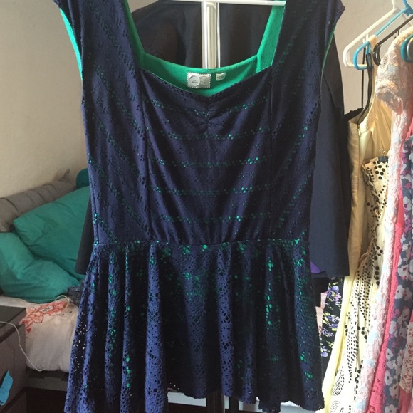 Meadow Rue Swing Peplum Top aso Vampire Diaries