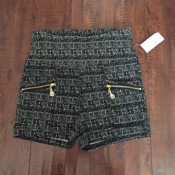 High-waisted Black and White Shorts w gold zippers
