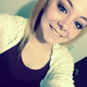 Meet your Posher, Crystal