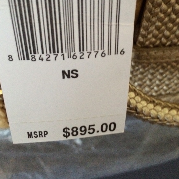 Michael Kors Santorini Duffle Bag - Picture 2 of 7