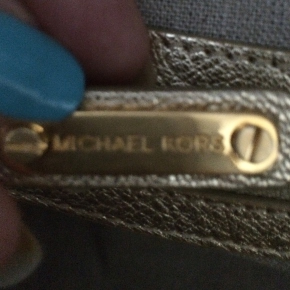 Michael Kors Santorini Duffle Bag - Picture 4 of 7