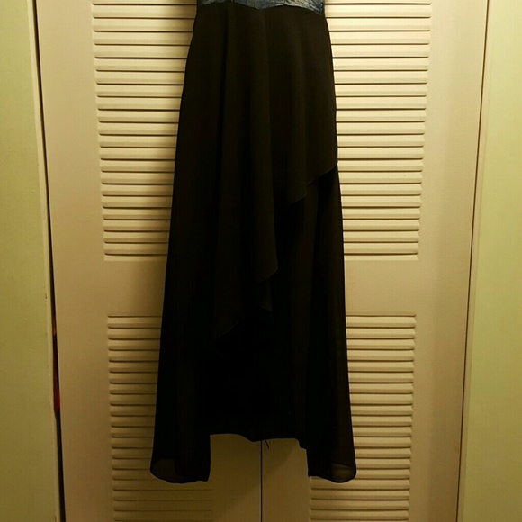 Dress - Picture 3 of 3