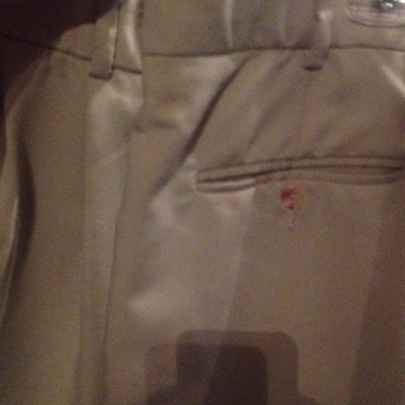 Men's Izod kackis