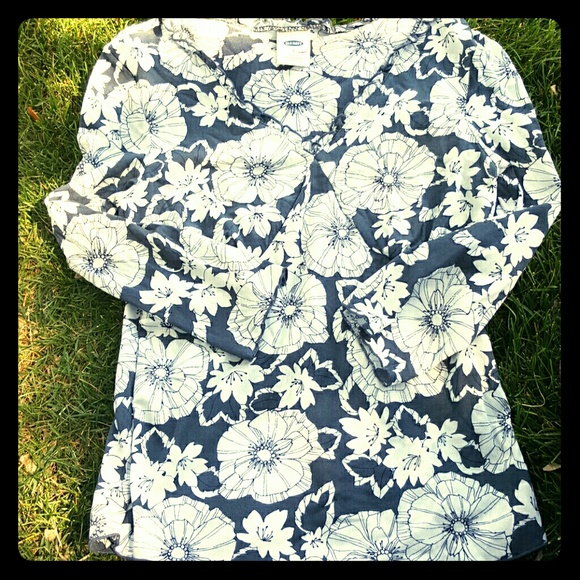 Old Navy Knit Top