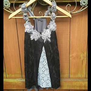 Cute Daytrip top from The Buckle. Size Medium