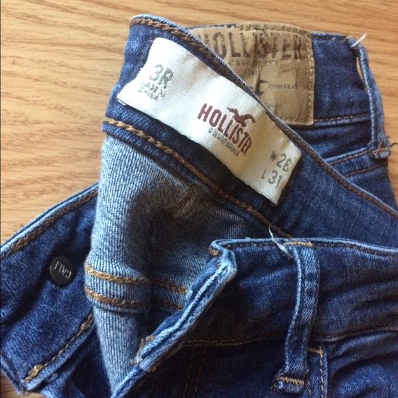 Hollister jeans - Picture 2 of 3