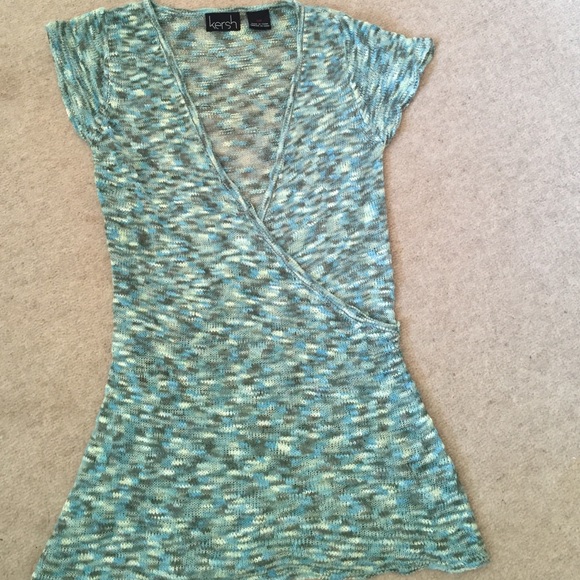 MULTI AQUA COLOR KNIT TOP. Size S