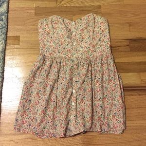 Strapless flower-printed romper
