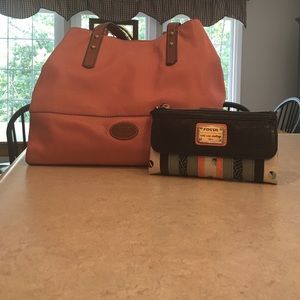 Fossil handbag/wallet combo! 👜💋
