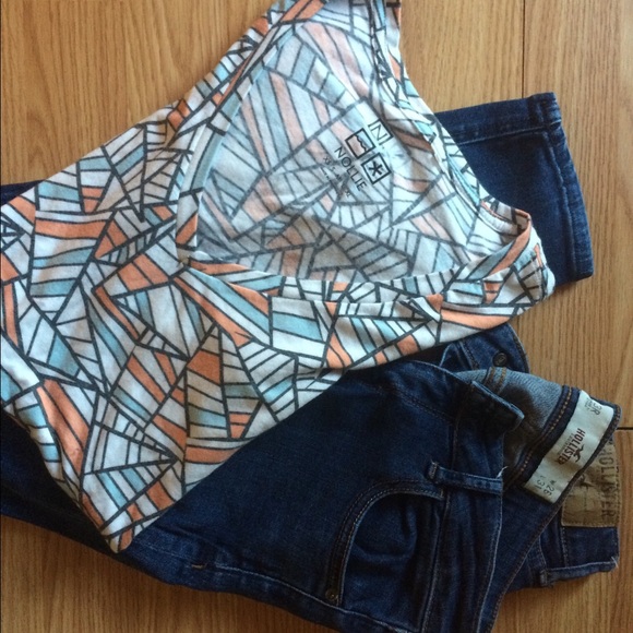 Patterned Nollie shirt - Picture 3 of 3