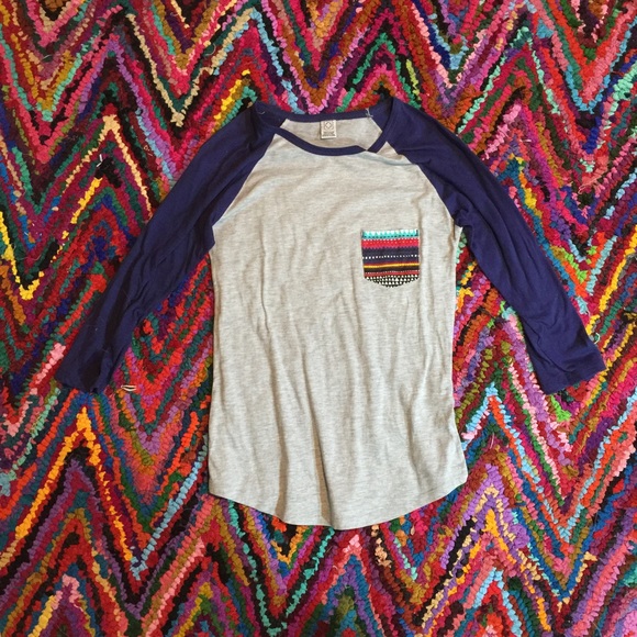 Raglan Tribal Top