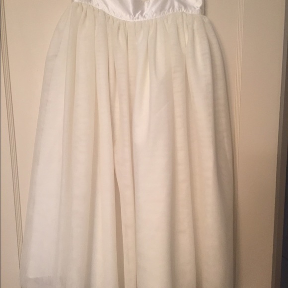 Ivory tule tutu skirt.