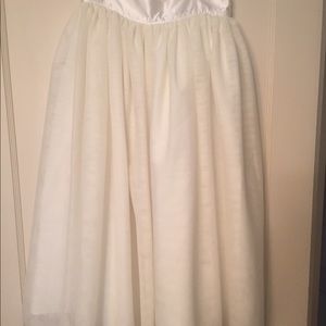 Ivory tule tutu skirt.