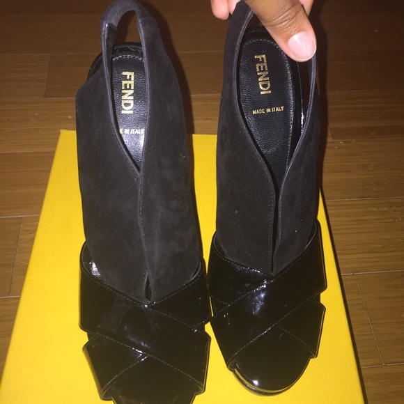 Fendi open toe shoes - Picture 3 of 4