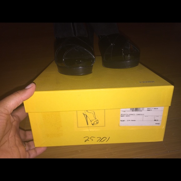 Fendi open toe shoes - Picture 4 of 4