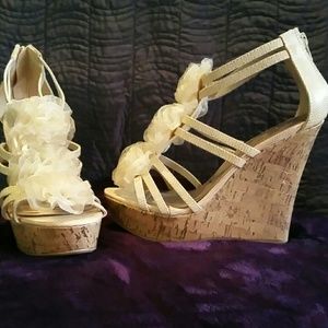 Wedge heels