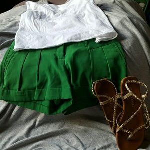 Express Pants - GUC gree pleated poly shorts from express sz 0