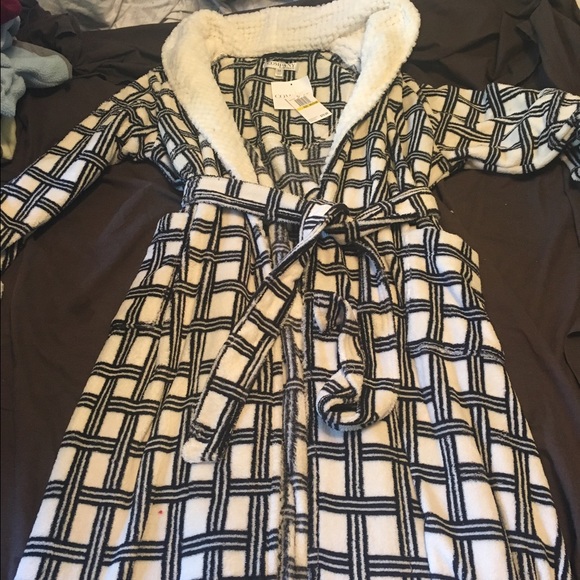 Brand new never worn robe