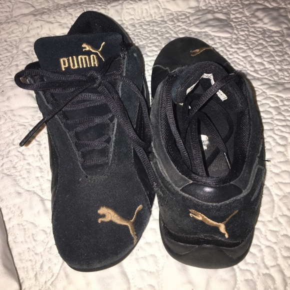 Puma tennis shoes