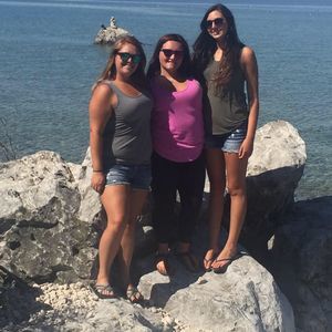 Meet your Posher, Mikayla