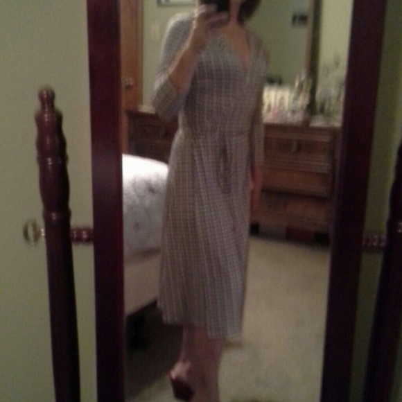 Dress - Picture 2 of 3