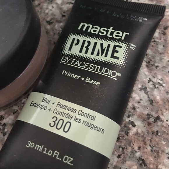 Makeup Bundle - Picture 3 of 4