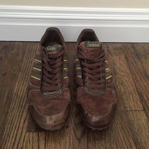Men's casual adidas sneakers