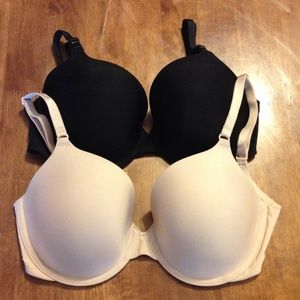 2 Victorias Secret bras 32DD nude and black