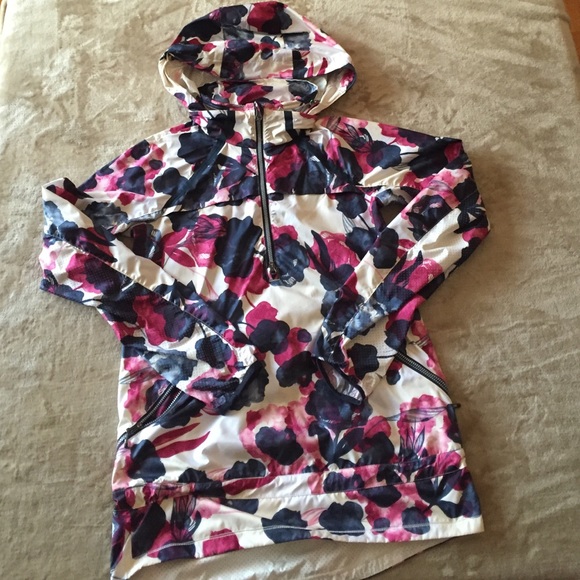 lululemon athletica Tops - Lulu hoodie long sleeves top