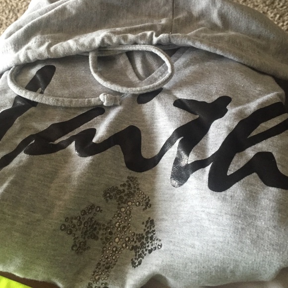 Lightweight Short Sleeve Sweatshirt