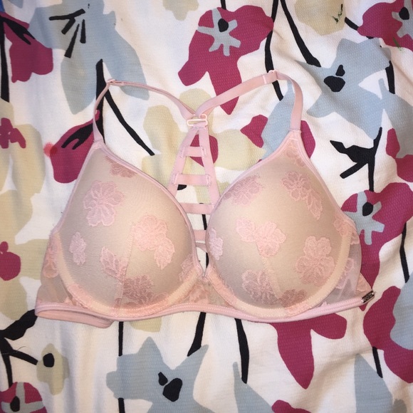 PINK Victoria's Secret pale pink patterned bra
