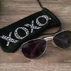 XOXO aviators with case
