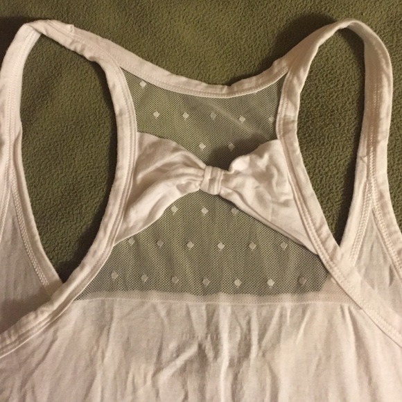Bride Tank with Bow Detail 🎀💍 - Picture 3 of 4