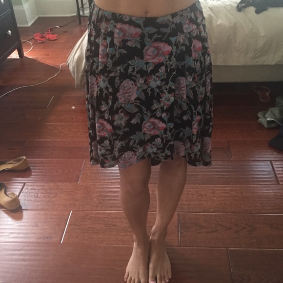 Kimichi Blue hi-lo floral skirt