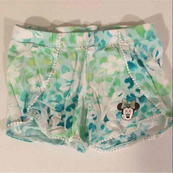 Disney Minnie Mouse Girl's shorts sizes 4T and 5T - Picture 2 of 4