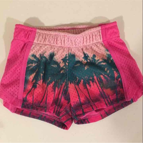 Disney Minnie Mouse Girl's shorts sizes 4T and 5T - Picture 3 of 4