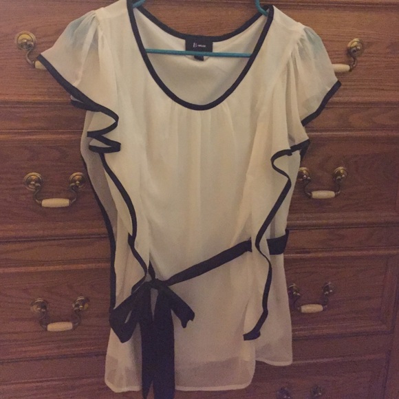 Fun and Flirty Chiffon Top - Picture 2 of 4